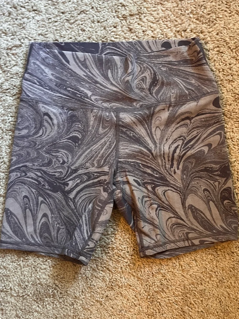 Athleta Transcend 7in Short Size Large